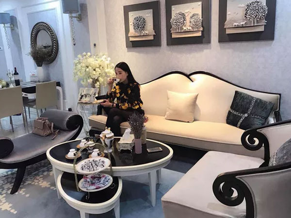 Nhà tiền tỷ, xe sang, sự nghiệp thăng hoa nhưng Phương Oanh 'Quỳnh búp bê' vẫn phải đi cắt tiền duyên