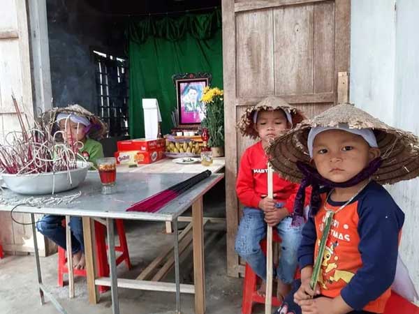 Đau lòng 4 đứa trẻ mất bố khi cận Tết, mẹ đang bị bệnh nặng