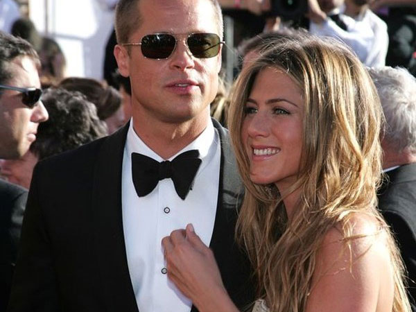Rộ tin đồn Brad Pitt và Jennifer Aniston nối lại tình xưa, 'đằng trai' đã đưa 'đằng gái' về giới thiệu làm quen với các con