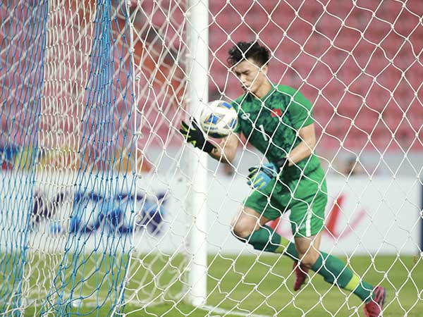 HLV Lê Thuỵ Hải: 'Bùi Tiến Dũng chắc chắn không còn cơ hội'
