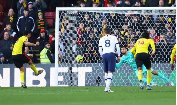 Tottenham hòa không bàn thắng đội ngấp nghé xuống hạng