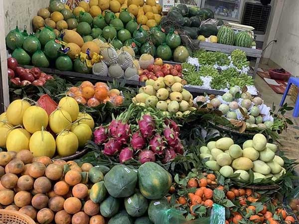 Ngày thu 200 triệu, chủ sạp hoa quả tiết lộ bất ngờ ngày cận Tết