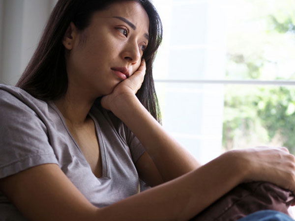 Nghe ngóng chồng được thưởng Tết 100 triệu nhưng anh chỉ đưa cho tôi 20 triệu và nói một câu khiến tôi ngã ngửa