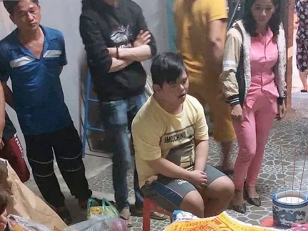 Cha đột tử khi đang làm bảo vệ trưa 28 Tết, con bị down thẫn thờ khiến bao người rơi nước mắt: 'Con đói, cha dậy cho con ăn cơm'
