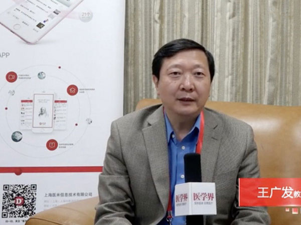 Bác sĩ nổi tiếng Trung Quốc tiết lộ lí do bản thân nhiễm virus Vũ Hán dù đã vô cùng cẩn trọng và đeo khẩu trang N95