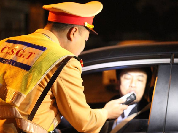 Ngày 30 Tết Canh Tý 2020: CSGT phát hiện 320 tài xế uống bia, rượu lái xe, xử phạt hơn 3 tỷ đồng