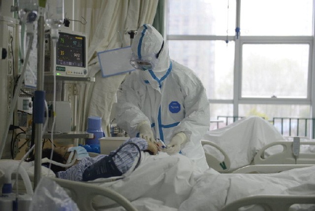 Chỉ 1 ngày, thêm gần 500 người mắc, 26 người tử vong vì virus corona