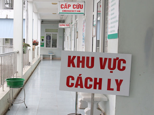 Lào Cai cách ly 9 người Việt Nam nghi nhiễm virus corona