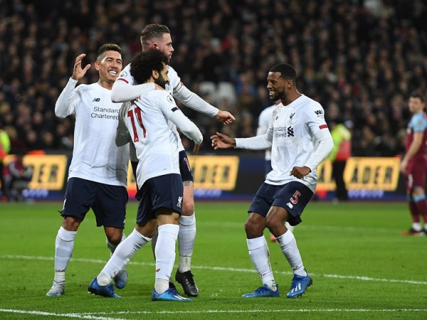 Thổi bay West Ham, Liverpool bỏ xa Man City 19 điểm