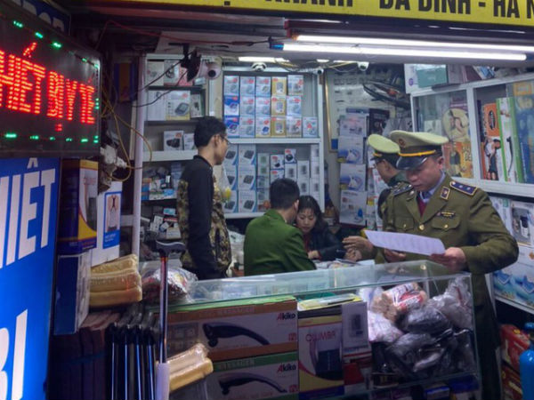 Hà Nội: Hàng loạt cửa hàng thuốc bị phạt vì đẩy giá khẩu trang lên cao để thu lời bất chính