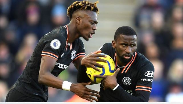 Chelsea hòa Leicester trên sân khách