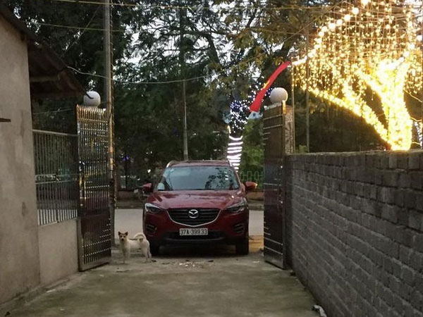 Phản ứng vì quán trà chanh đỗ xe chắn lối đi, nam bác sỹ bị nhiều người đánh nhập viện