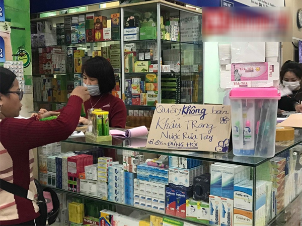 Sẽ xử lý nghiêm quầy thuốc treo biển 'không bán khẩu trang' mà vẫn còn hàng