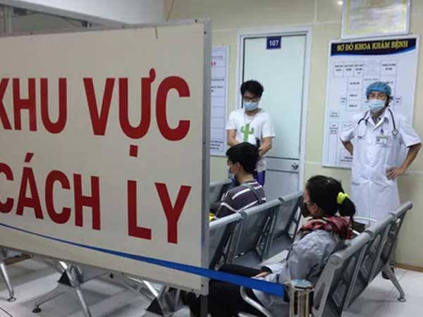 Mới nghi ngờ nhiễm nCoV, đưa vào phòng cách ly liệu có bị lây chéo ngay tại phòng?