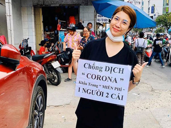 Pha Lê hoang mang khi mua phải hộp khẩu trang đã qua sử dụng