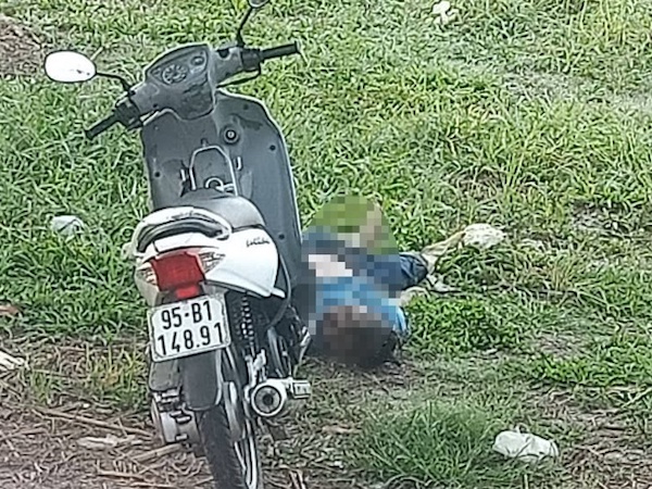 Tạm giữ một nghi phạm để điều tra vụ thi thể ở bãi đất trống