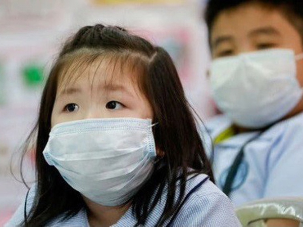 Điện Biên: Hàng chục học sinh ho, sốt đều tiếp xúc với bố mẹ từ Trung Quốc về