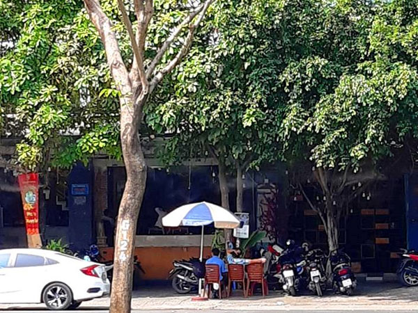 Truy tìm đối tượng cùng đồng bọn chém người vô cớ trong đêm