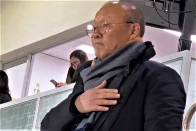HLV Park Hang-seo dự khán trận đấu của ĐT Nữ Việt Nam tại vòng loại Olympic