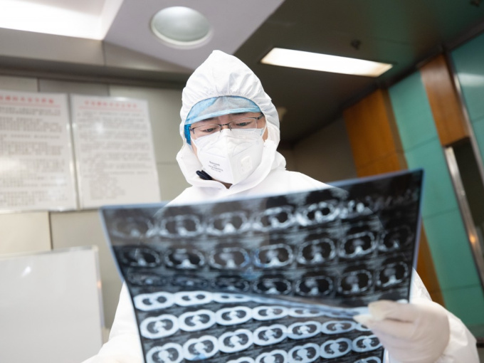 Anh tuyên bố đột phá trong nghiên cứu vaccine coronavirus