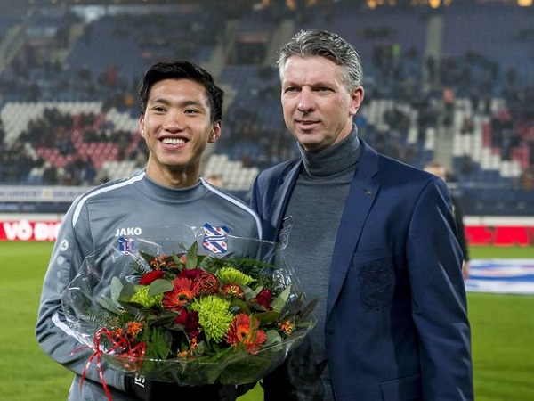 Báo Hà Lan cảnh báo Heerenveen trả lương quá cao cho Văn Hậu