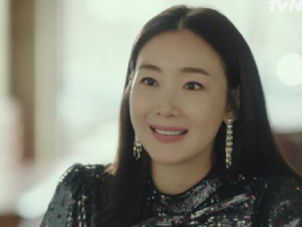 Choi Ji Woo lên top tìm kiếm xứ Hàn vì gặp fan cuồng Nấc Thang Lên Thiên Đường trong Hạ Cánh Nơi Anh