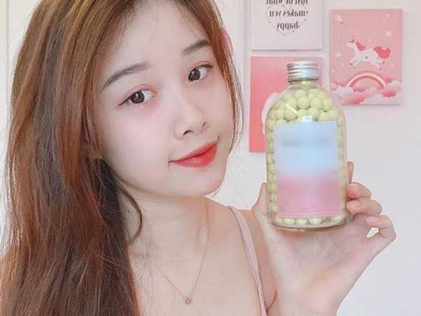 Bị fan nhắc nhở khi đăng quảng cáo 2 loại thuốc nở ngực 1 lúc, bạn gái Văn Toàn vội vàng đăng story thanh minh