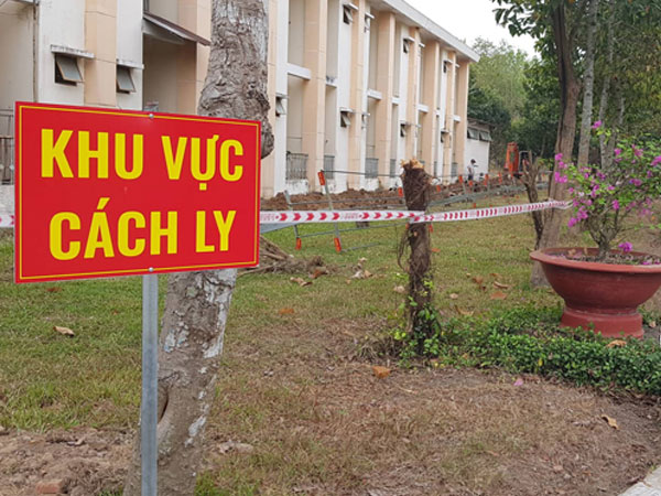 TP. Hồ Chí Minh đang giám sát, cách ly hơn 2.100 người nơi cư trú