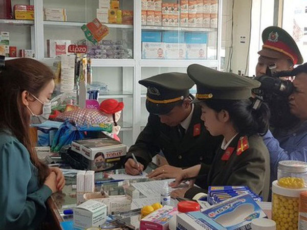 Bán khẩu trang 150.000 đồng/ hộp, nhà thuốc bị phạt hơn 31 triệu đồng