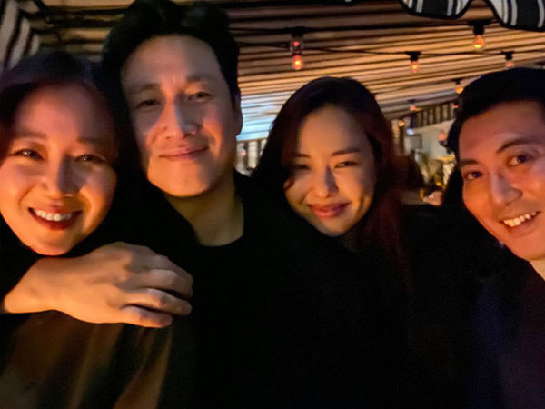 Hai mỹ nhân Honey Lee và Gong Hyo Jin bị dân mạng tấn công chỉ vì cùng dự tiệc hậu Oscar, dàn sao 'Ký sinh trùng' đồng loạt lên tiếng