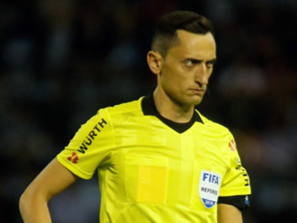 Trọng tài bắt trận Betis - Barca bị treo còi
