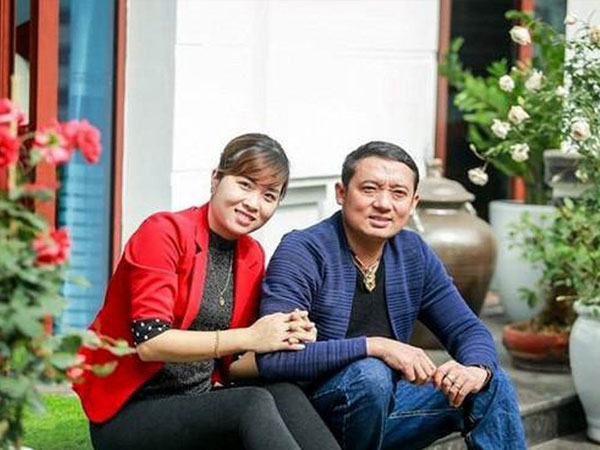 Hành động 'lạ' của vợ trẻ kém 15 tuổi khiến danh hài Chiến Thắng 'chết mê chết mệt', và cách hành xử với vợ cũ sau ly hôn