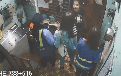 Nữ phóng viên VTV8 bị đôi nam nữ đánh tới tấp khi đang tác nghiệp
