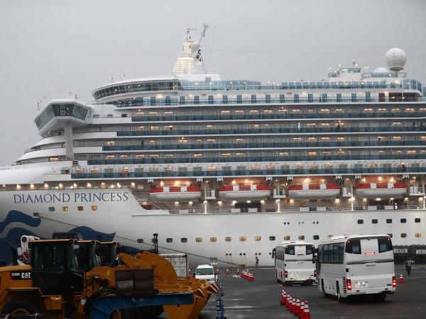 Thêm 99 ca nhiễm nCoV trên du thuyền Diamond Princess