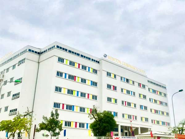 Tránh dịch Covid-19, một trường thu thêm hơn 2 triệu/ tháng để dạy học online khiến phụ huynh bức xúc