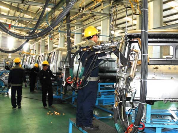 Bất ngờ cạn nguồn, nhiều nhà máy ô tô Việt phải ngừng sản xuất