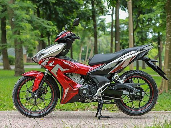 So sánh mức 'ăn' xăng của xe máy Honda, Yamaha