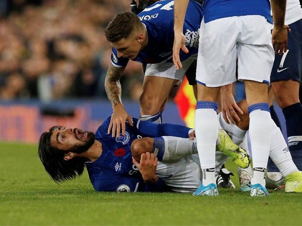Andre Gomes tái xuất sau pha va chạm kinh hoàng với Son Heung-min