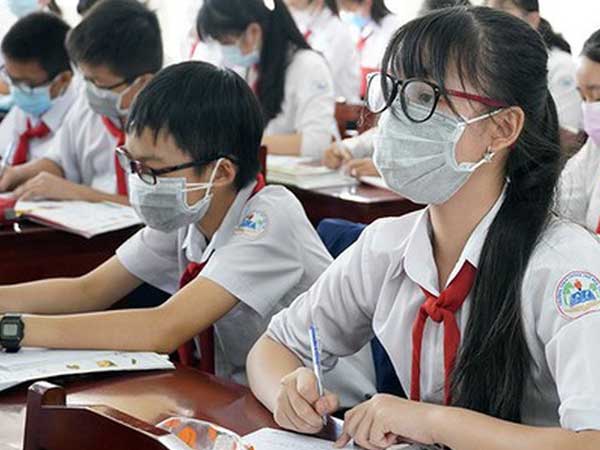 Thông báo mới nhất về đề xuất nghỉ học đến tháng 4 mới quay lại, lùi lịch thi THPT của TP. HCM và thời gian đi học của Hà Nội