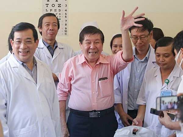 Bệnh nhân corona lớn tuổi nhất Việt Nam xuất viện