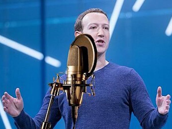 Facebook mua giọng nói người dùng