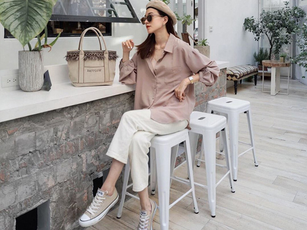 Ngắm 10 set đồ sành điệu tuyệt đối nhờ giày sneakers, bạn sẽ chẳng còn thiết tha gì với mấy đôi cao gót lênh khênh nữa