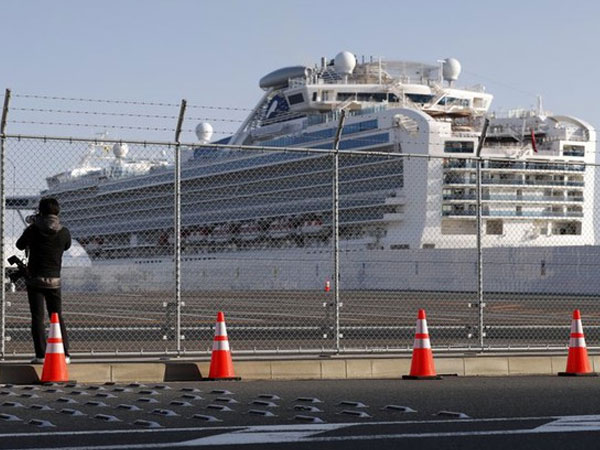Thêm 1 hành khách trên tàu Diamond Princess tử vong do Covid-19