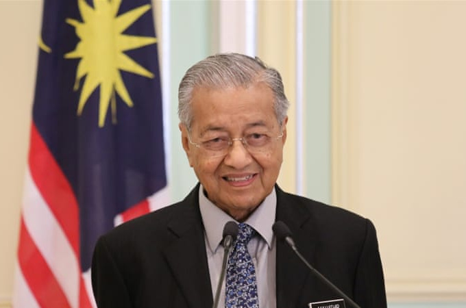 Thủ tướng Malaysia đệ đơn từ chức