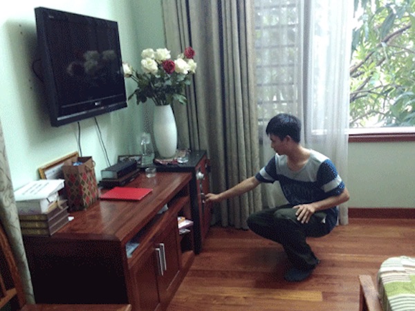 Cạy tủ nhà người yêu 'khoắng' 30 triệu đem vào rừng cất giấu