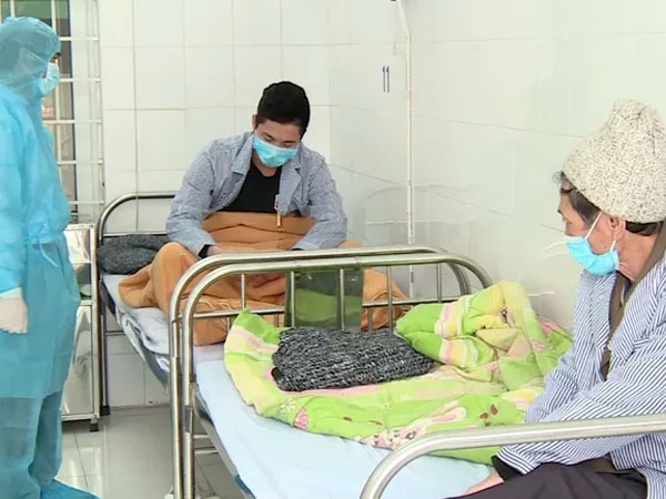 Sáng nay, bệnh nhân thứ 16 mắc COVID-19 ở Việt Nam xuất viện