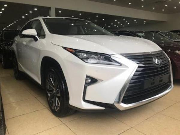 Gần 300 xe Lexus bị triệu hồi do lỗi hộp số