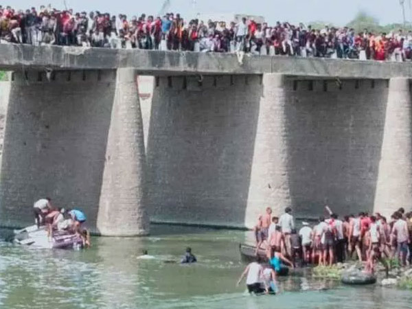 Đi ăn đám cưới, 24 người thiệt mạng