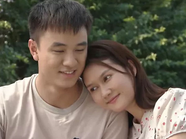 Đời thực căng tràn sức sống của chàng Viễn vừa cưới vợ đã qua đời trong 'Cô gái nhà người ta'