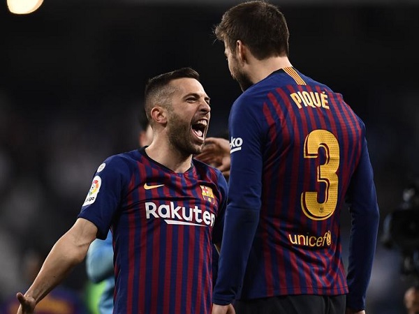 Barca đón 2 trụ cột hàng thủ trở lại trước Siêu kinh điển